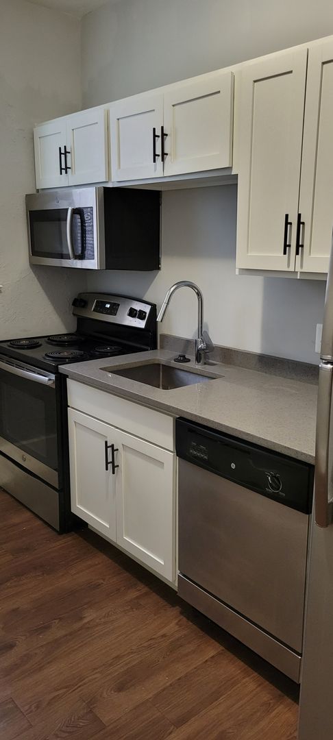 1 bed, 1 bath, 462 sqft, $1,095, Unit 2