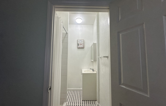 Studio, 1 bath, 132 sqft, $994.58, Unit 307