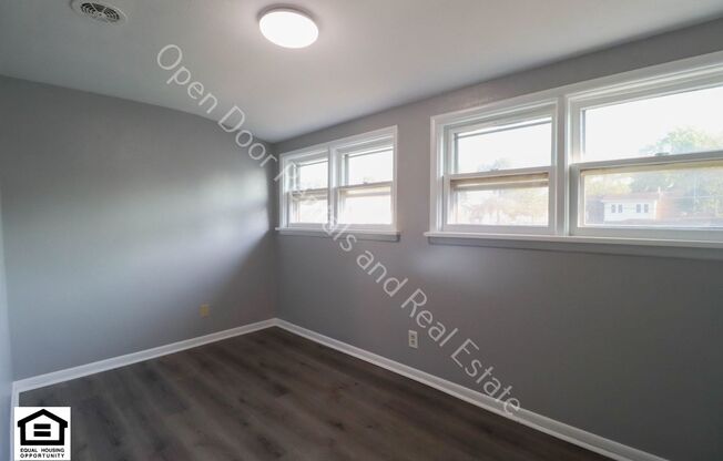 202 W Main St