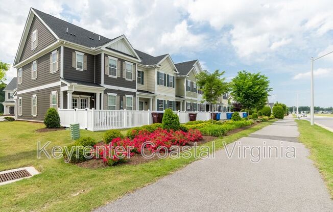 2115 BELDEN AVE