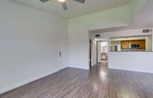 2 beds, 2 baths, $1,475, Unit UNIT 2118