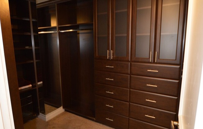 2 beds, 2 baths, $2,200, Unit # 137