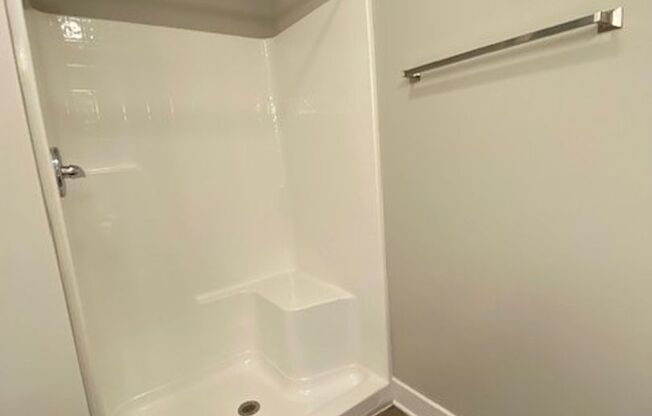 2 beds, 2 baths, 1,284 sqft, $2,171, Unit 2105-201