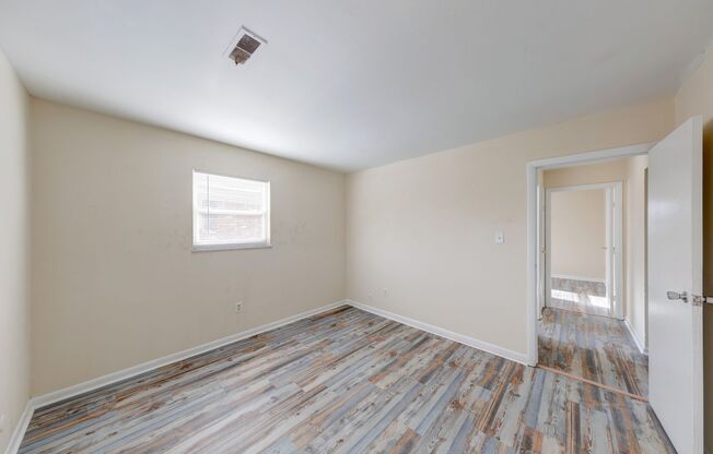 2 beds, 1 bath, 800 sqft, $1,199, Unit 8647C