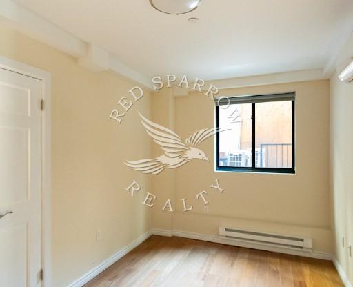 1 bed, 1 bath, 420 sqft, $3,800, Unit 2R