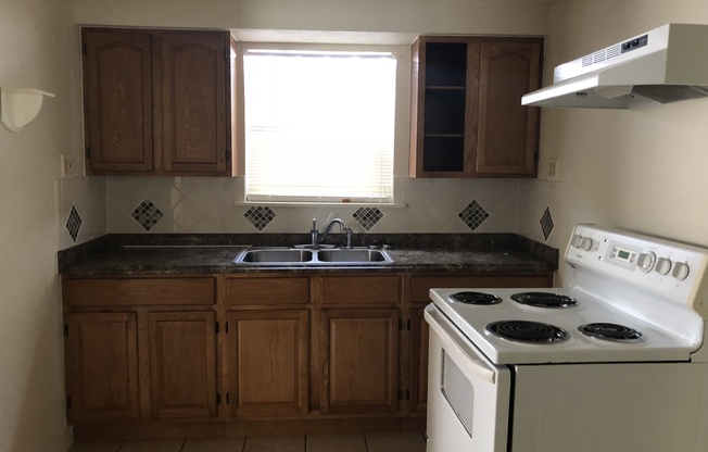 1 bed, 1 bath, $750