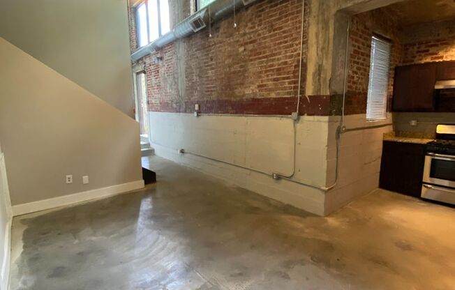 2 beds, 2 baths, 930 sqft, $2,100, Unit A-117