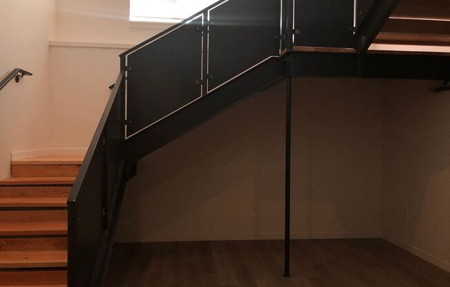 1 bed, 1 bath, 525 sqft, $1,825, Unit 018