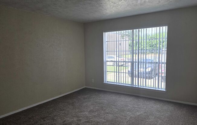 2 beds, 1.5 baths, $1,150, Unit 2029