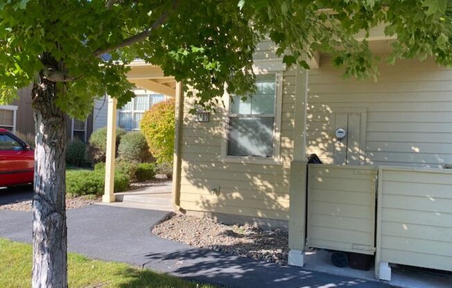 2 beds, 2 baths, $2,200