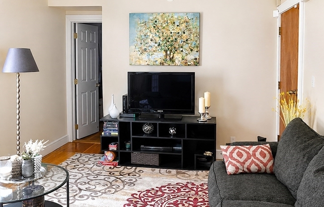 1512 HYDE PARK