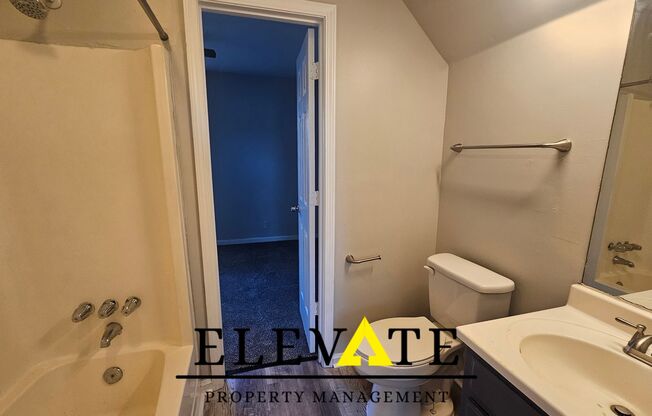 2 beds, 1 bath, 742 sqft, $999, Unit 2-15