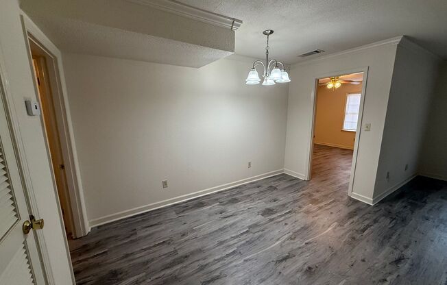 2 beds, 1 bath, 1,100 sqft, $1,375, Unit 408-3