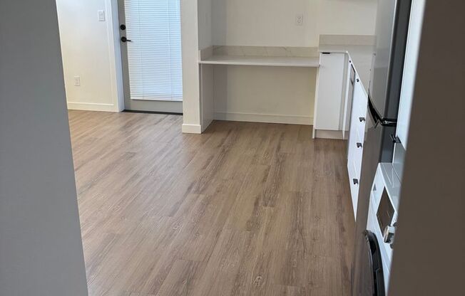 Studio, 1 bath, 264 sqft, $1,306, Unit 609