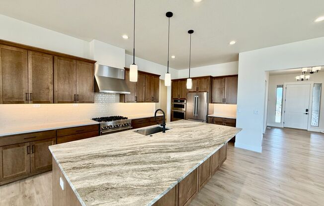 Luxury Living in Kissing Camels – 4 Bed | 4.5 Bath | New Build Home