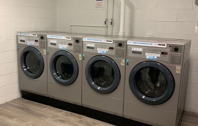 2 beds, 1 bath, 930 sqft, $1,620, Unit C005