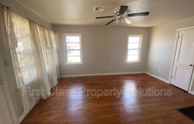 7108 NW 44th