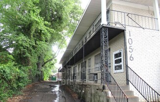1056 Poplar Ave