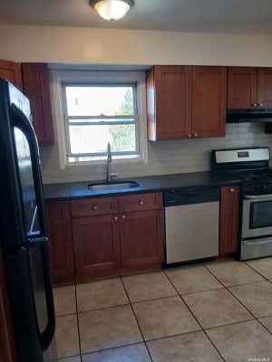 3 beds, 2 baths, $3,500