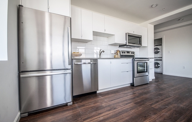 2 beds, 2 baths, 1,103 sqft, $4,050, Unit 505