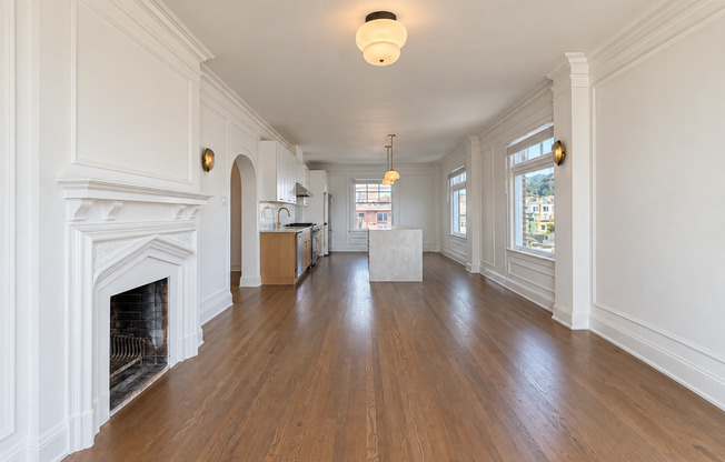 495 32 AVE