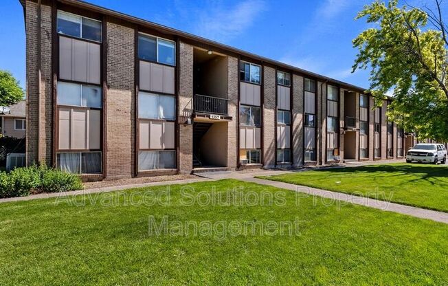 1357 N REDWOOD RD