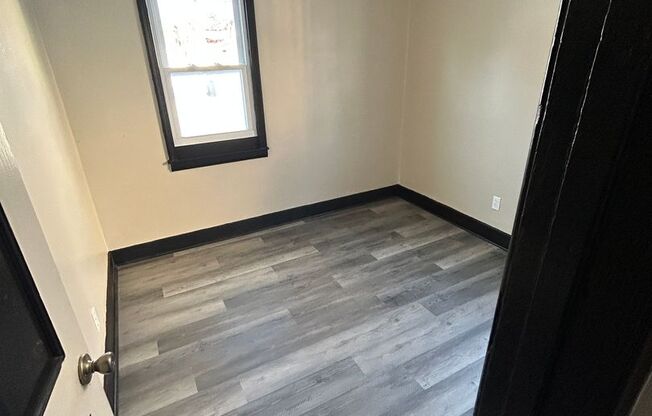 2 bedroom 1 bathroom house for rent