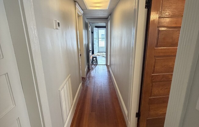 2 beds, 1 bath, 1,200 sqft, $2,500, Unit 3