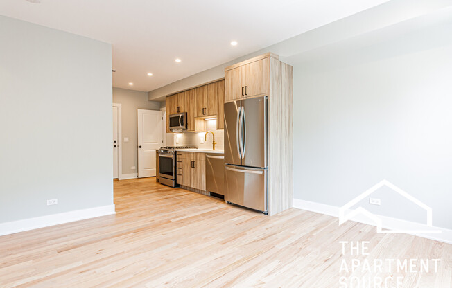 2457 W LOGAN BLVD