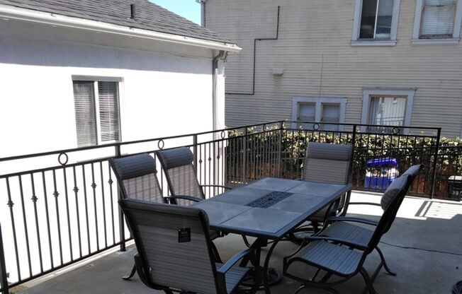 2 beds, 1 bath, $2,650