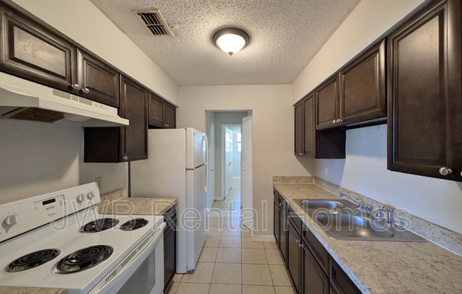 478 BENTWOOD LN