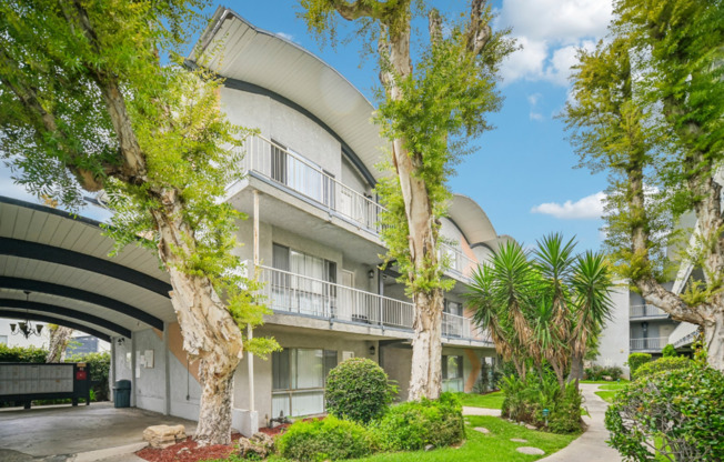 Sherman Garden Apts.. Gorgeous Newly Remodeled Apartments!! CALL NOW!