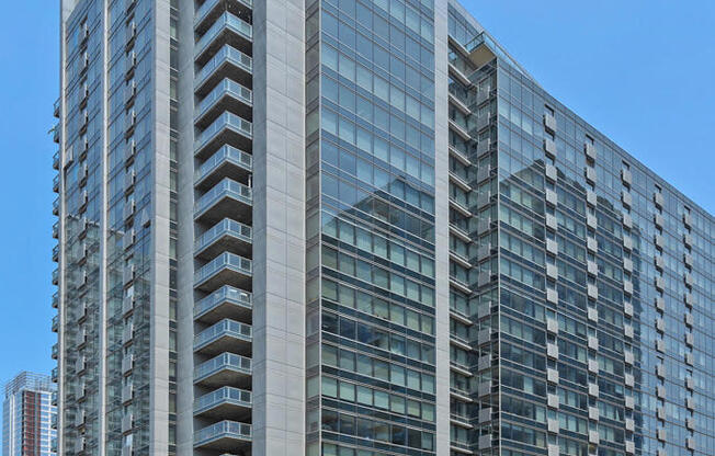 1 bed, 1 bath, 860 sqft, $3,000, Unit 914