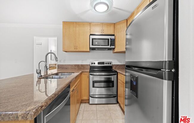 1 bed, 1 bath, 873 sqft, $2,700, Unit 138