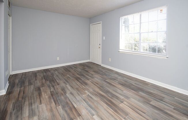 1 bed, 1 bath, 760 sqft, $1,100