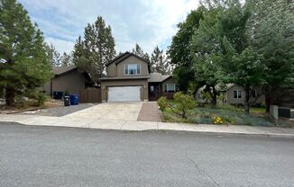 3 Bedroom Home in SW Bend Just Minutes From the Old Mill