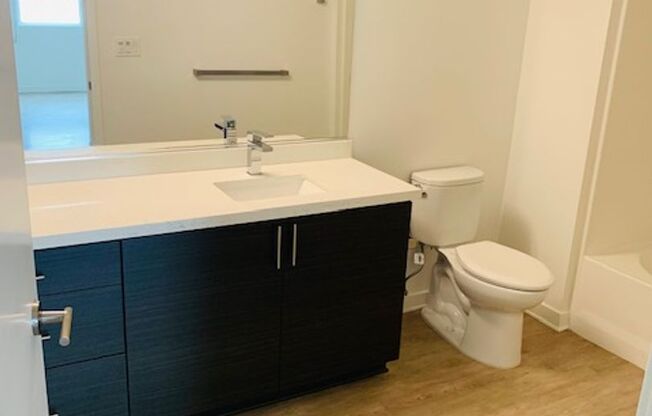 1 bed, 1.5 baths, 978 sqft, $3,199, Unit 312