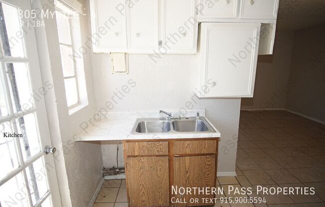 1305 MYRTLE AVE