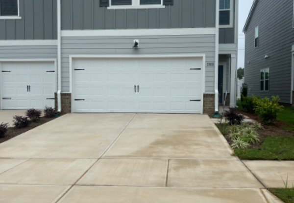 1808 BRAEMAR VLG DR