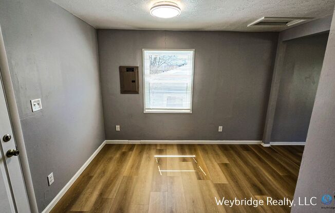 A Nice 3-Bed 1 Bath Ranch Style House in Northside!!!