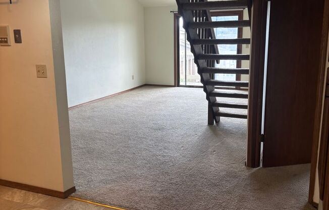 1 bed, 1 bath, 1,078 sqft, $1,229, Unit 1401 092