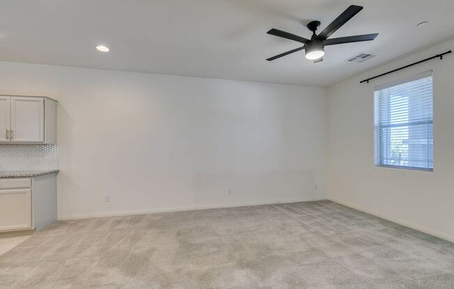 3 beds, 2.5 baths, $1,895