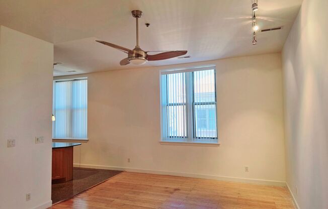 2 beds, 2 baths, 1,100 sqft, $1,800, Unit D