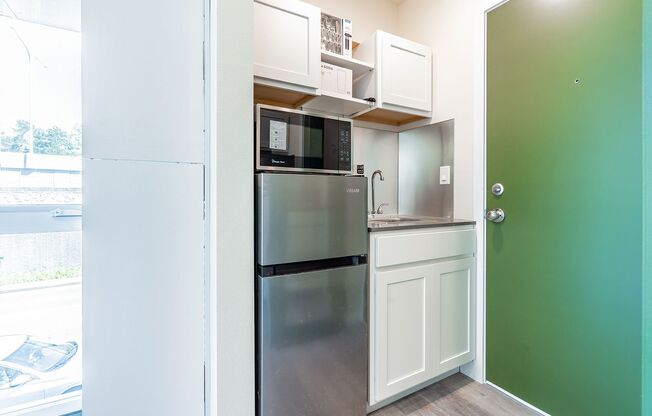 Studio, 1 bath, 175 sqft, $900, Unit 504 MHA