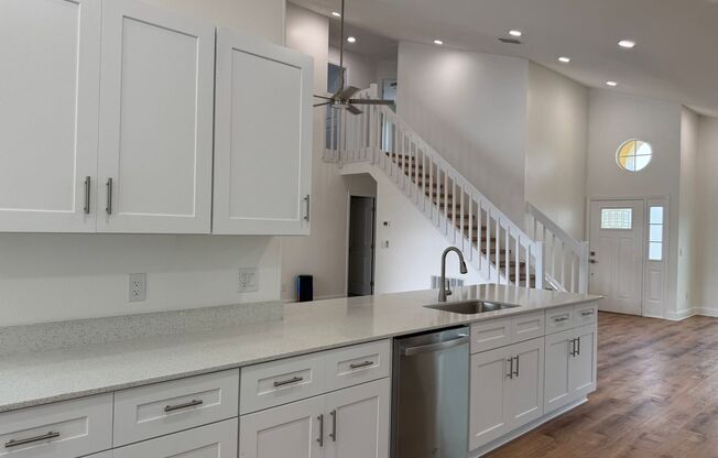 4 Bedroom Pool Home for Rent