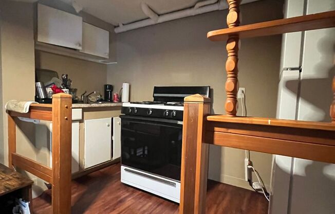 1 bed, 1 bath, $995, Unit 106 N Marshall