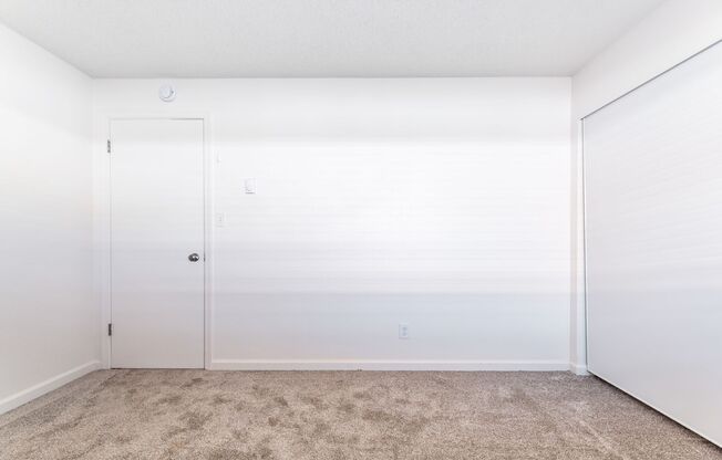 2 beds, 1 bath, 709 sqft, $1,499, Unit 48