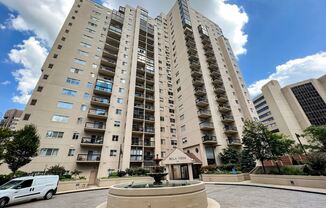 1211 S Eads St #202