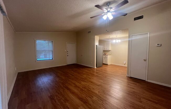 2/1 with Carport / Fridge / No Carpet /Gas Cooking / Fenced in Yard / CISD