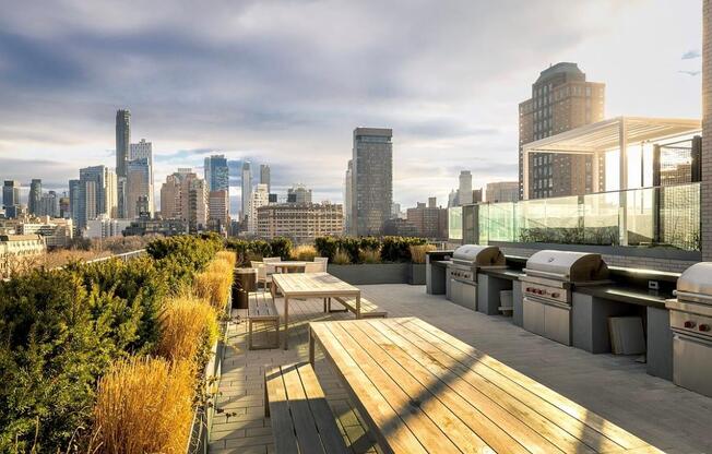 1 bed, 1 bath, 631 sqft, $5,600, Unit 15J